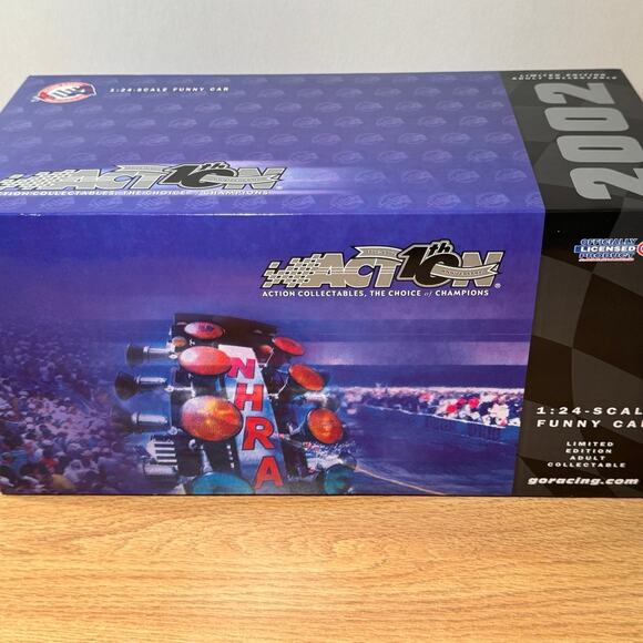 RARE 2002 Tommy Johnson Jr. Skoal Berry 1:24 NHRA Funny Car 1 OF 2000 NIB 1/24 - Picture 3 of 7
